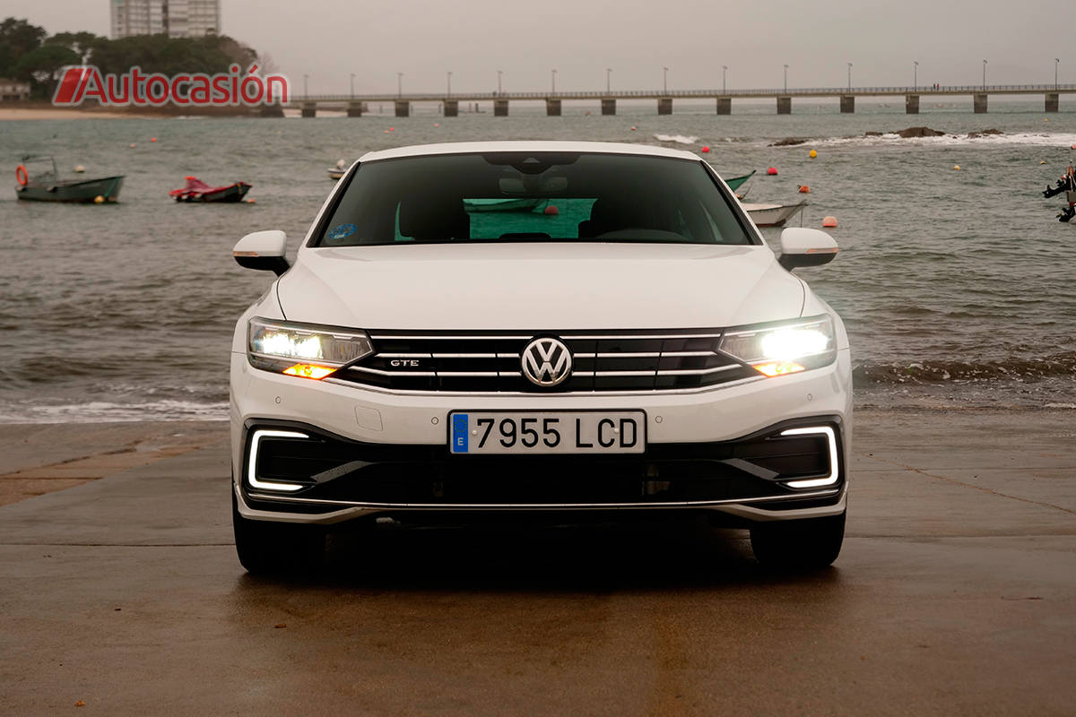 Probamos el VW Passat GTE, la última berlina